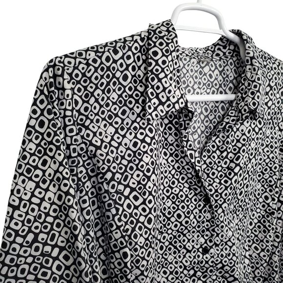 Soft by Avenue 30 32 Shirt Tunic Button Up Groovy Modern Trendy Shaped Fit - Picture 5 of 10